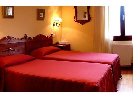 Hotell Foronda 2*